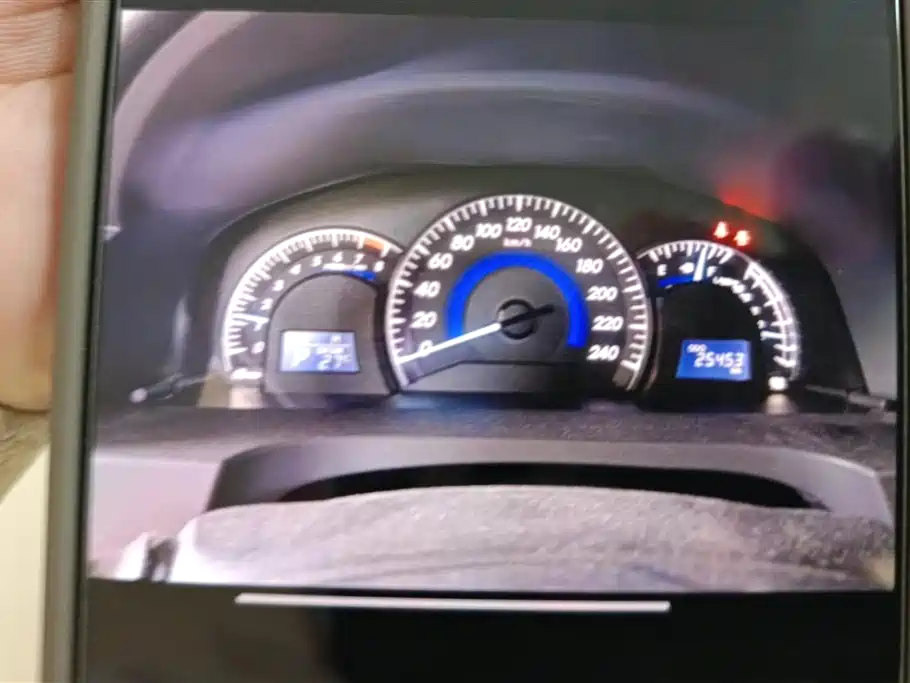 Toyota Camry 2015 — фото 14