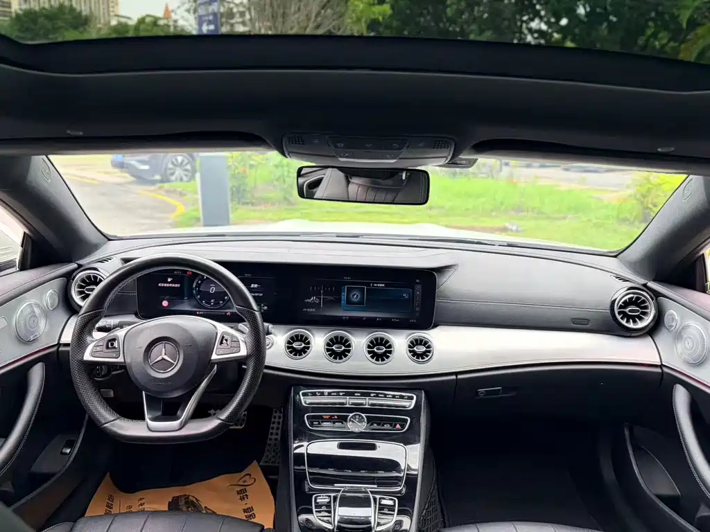Mercedes-Benz E-Class 2018 — фото 12