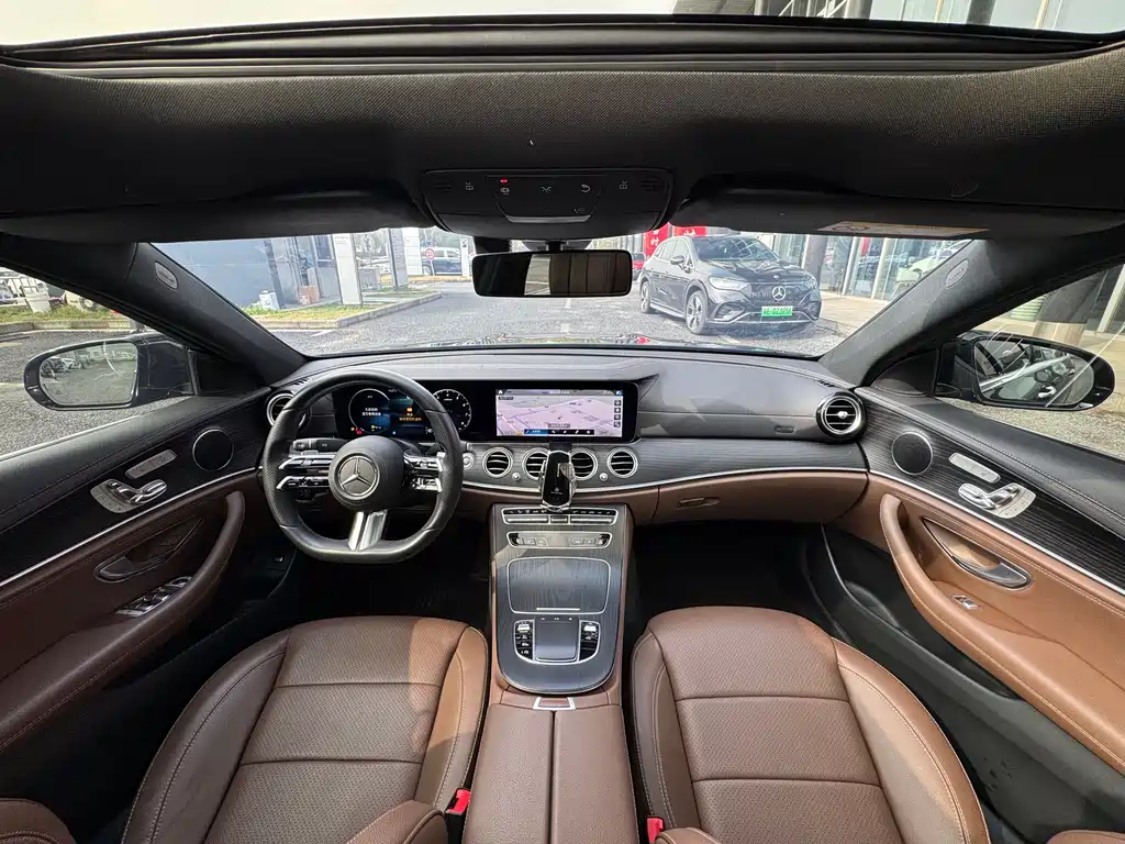 Mercedes-Benz E-Class 2021 — фото 15