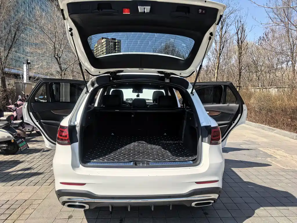 Mercedes-Benz GLC 2021 — фото 20