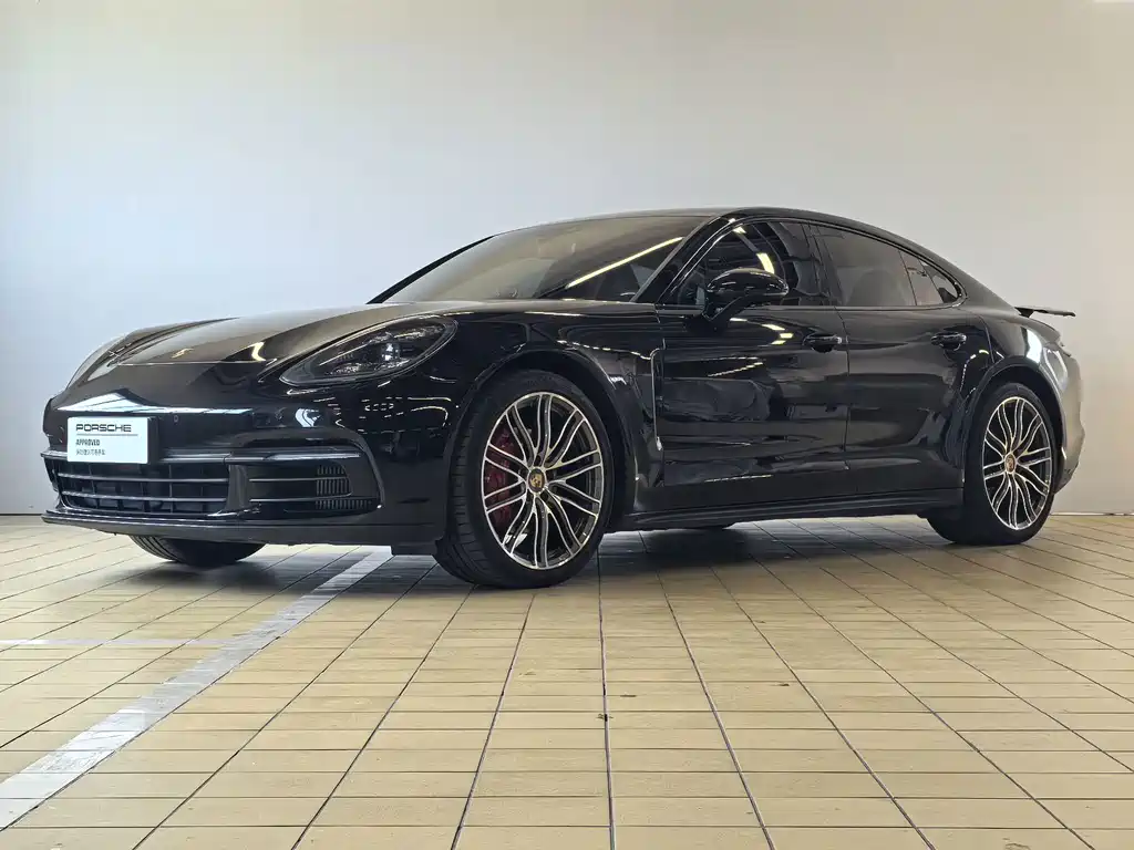 Porsche Panamera 2020 — фото 1