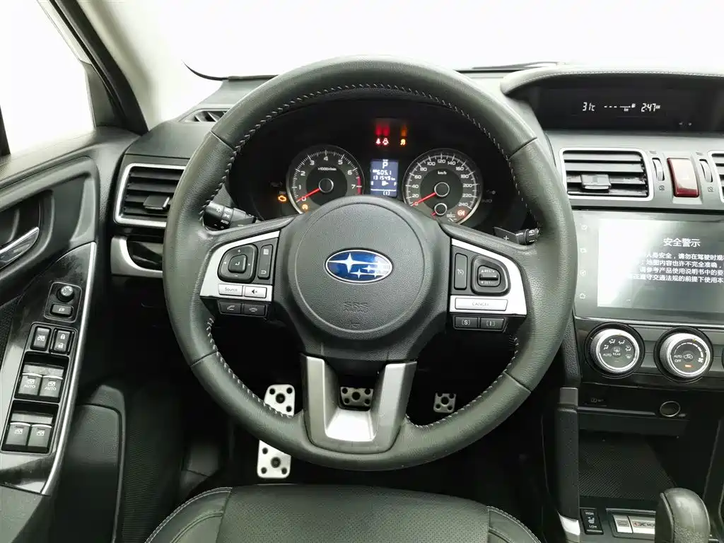 Subaru Forester 2016 — фото 11