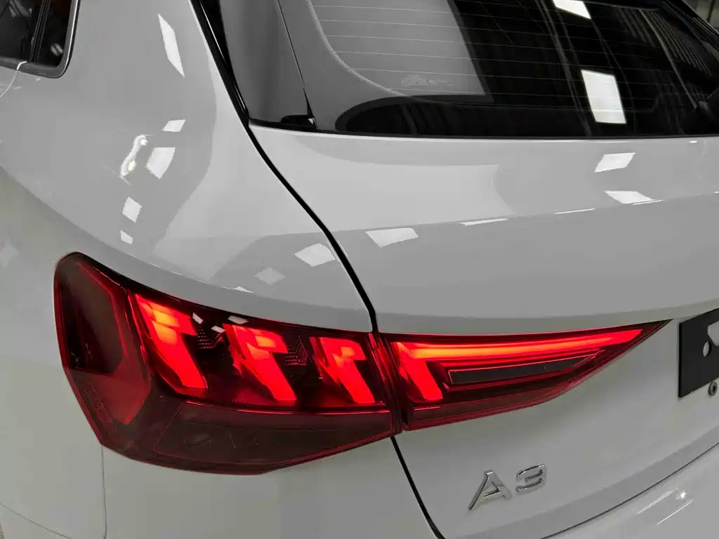 Audi A3 2022 — фото 19