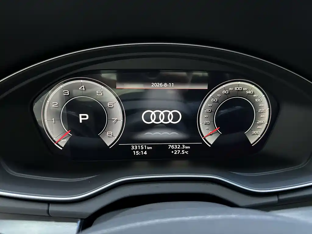 Audi Q5L 2024 — фото 10