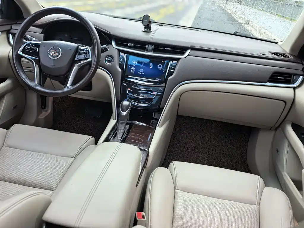 Cadillac XTS 2016 — фото 9