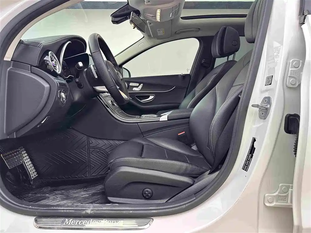 Mercedes-Benz C-Class 2021