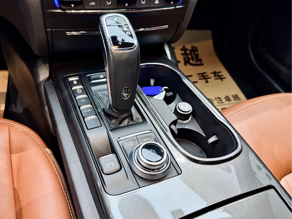 Maserati Ghibli 2022 — фото 15