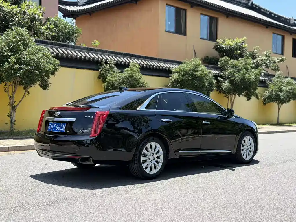 Cadillac XTS 2017 — фото 9