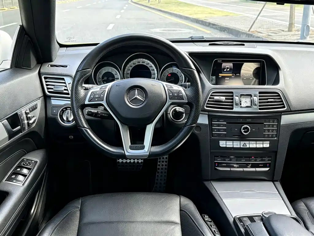 Mercedes-Benz E-Class 2017 — фото 16