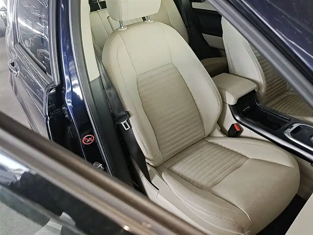 Land Rover Discovery Sport 2015 — фото 25