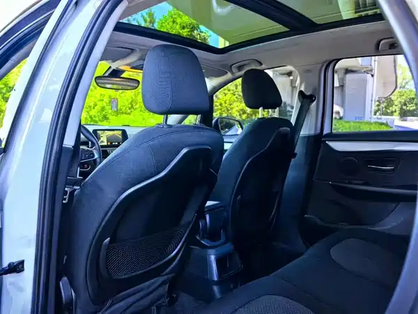 BMW 2 Series Station Wagon 2016