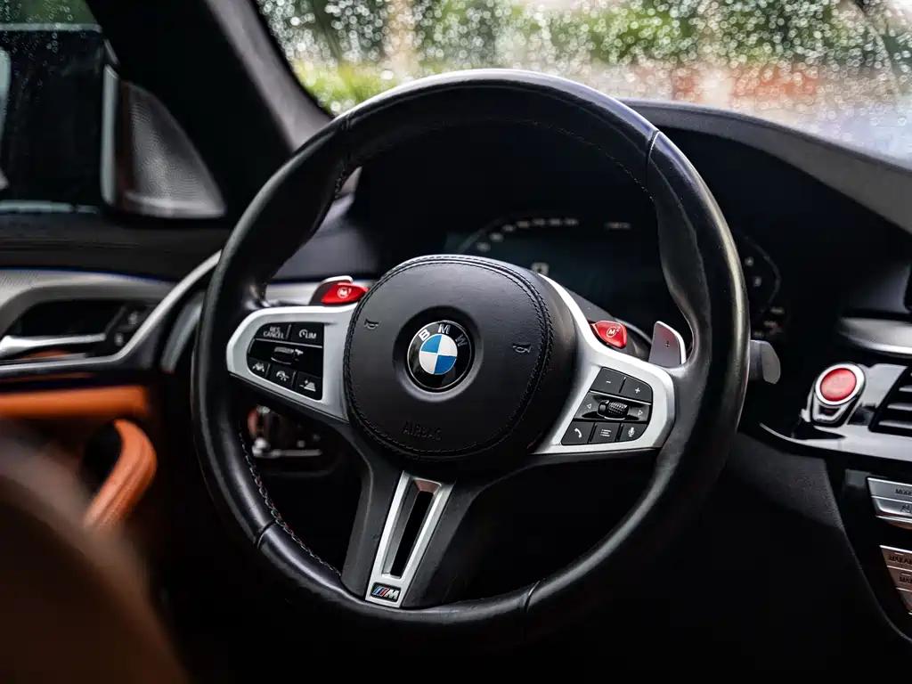 BMW M5 2020 — фото 9