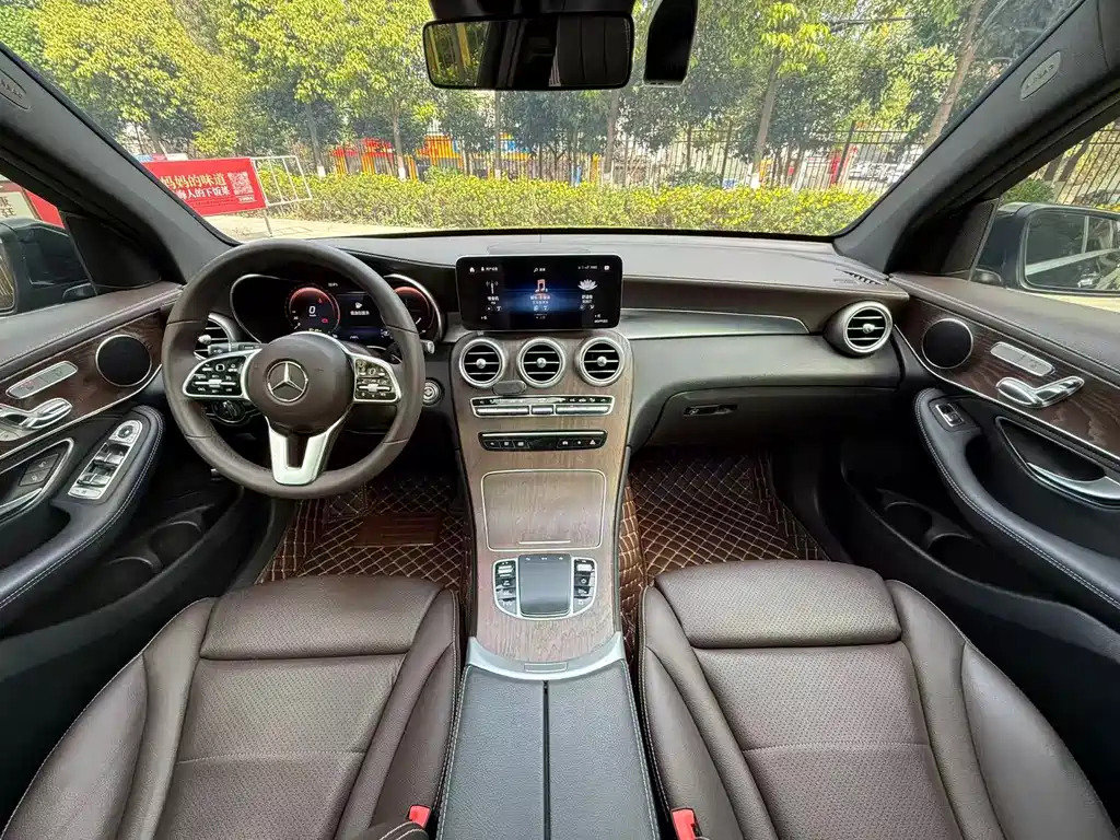 Mercedes-Benz GLC 2020 — фото 26
