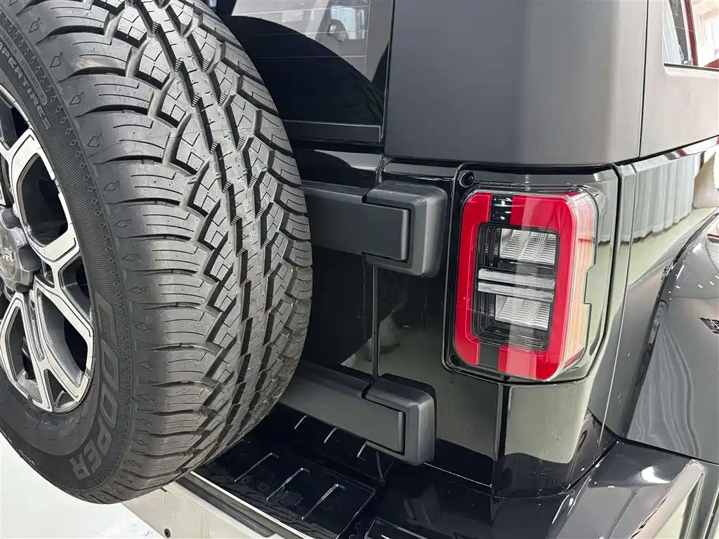 Beijing Off-Road BJ40 2023 — фото 10