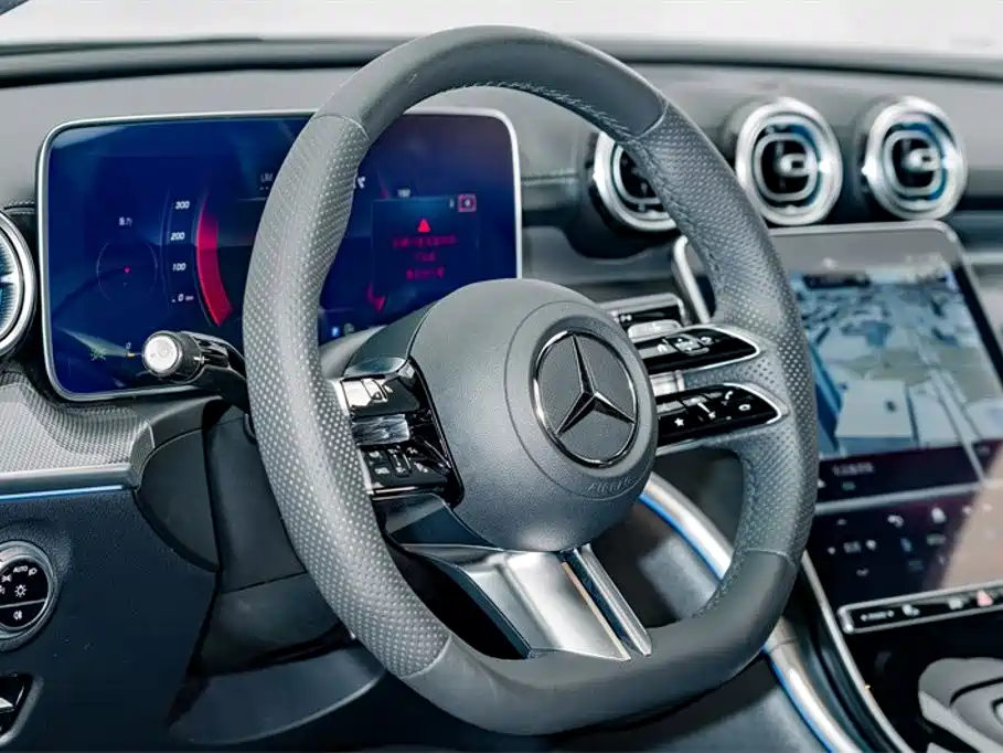 Mercedes-Benz C-Class 2024 — фото 9