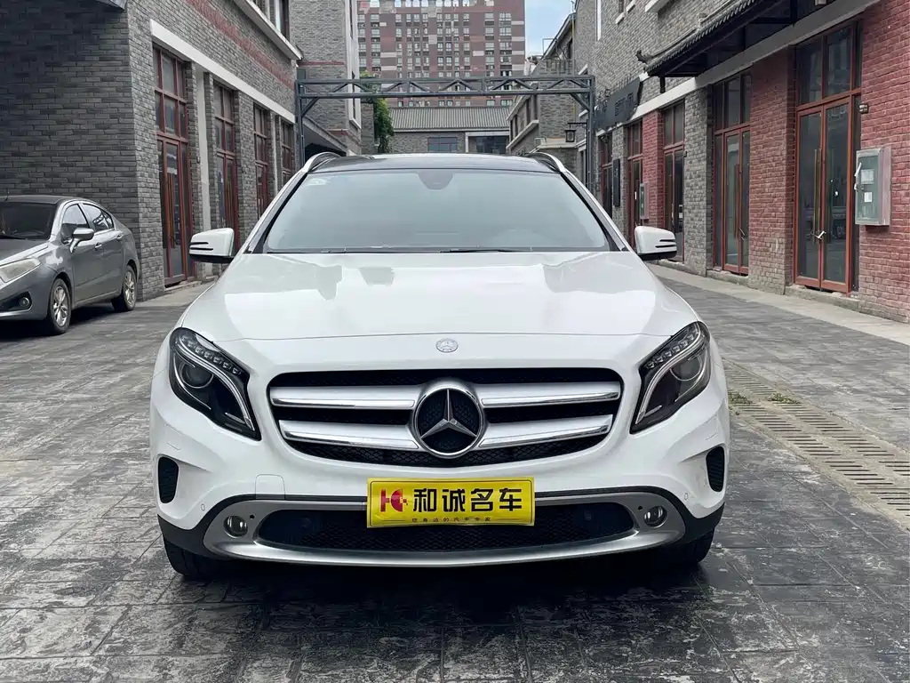 Mercedes-Benz GLA 2016