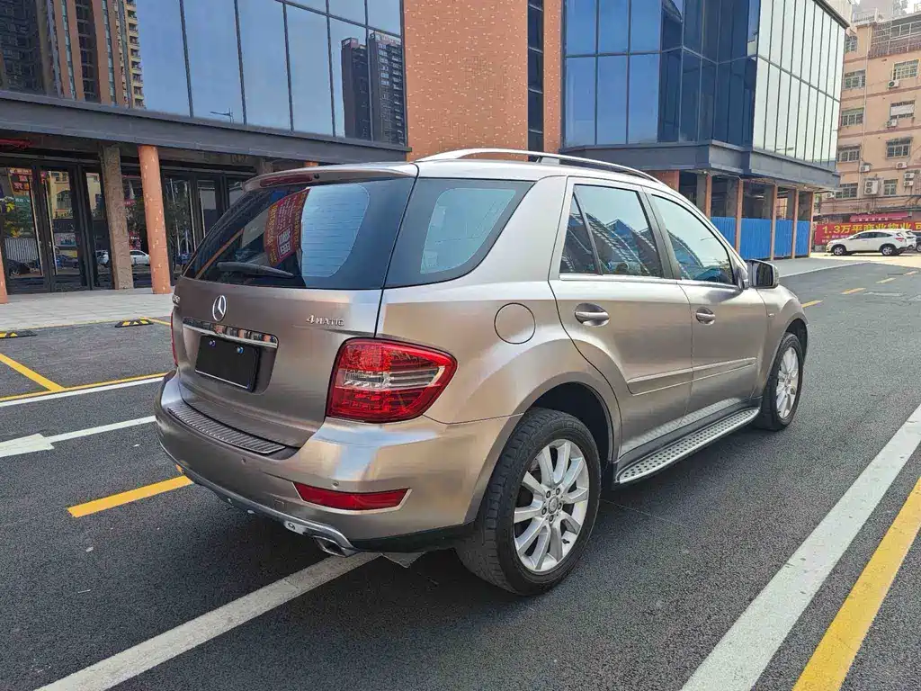 Mercedes-Benz M-Class 2011