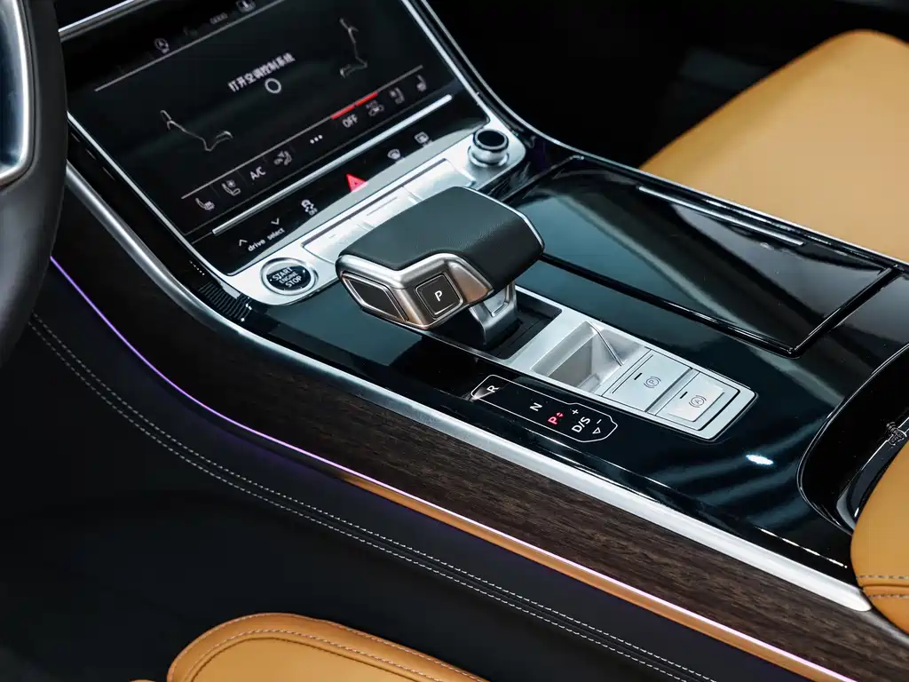 Audi A8 2025 — фото 21