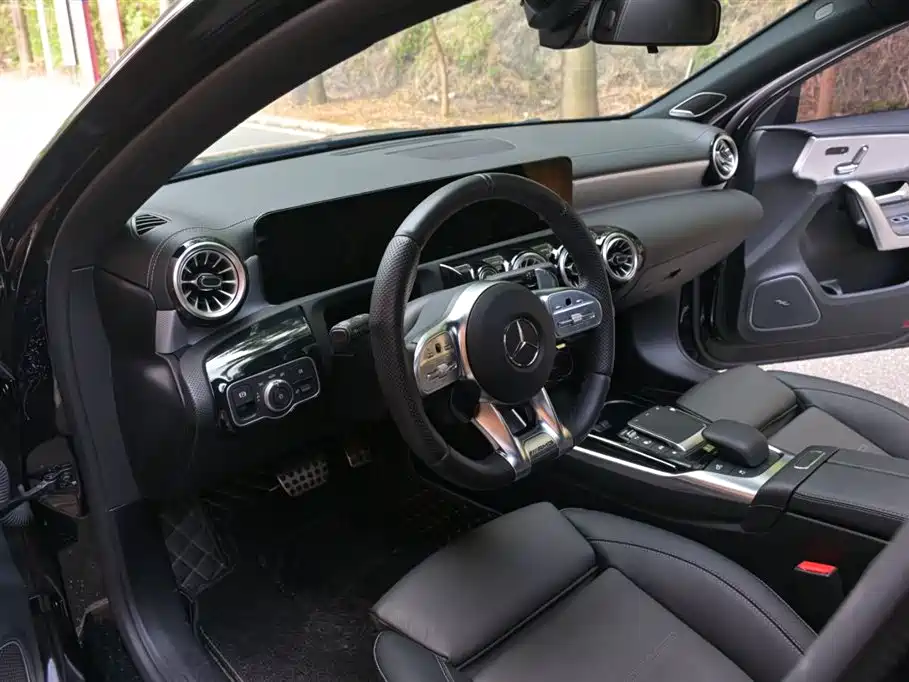 Mercedes-Benz A-Class AMG 2023 — фото 26