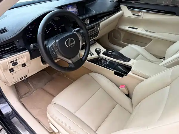 Lexus ES 2013