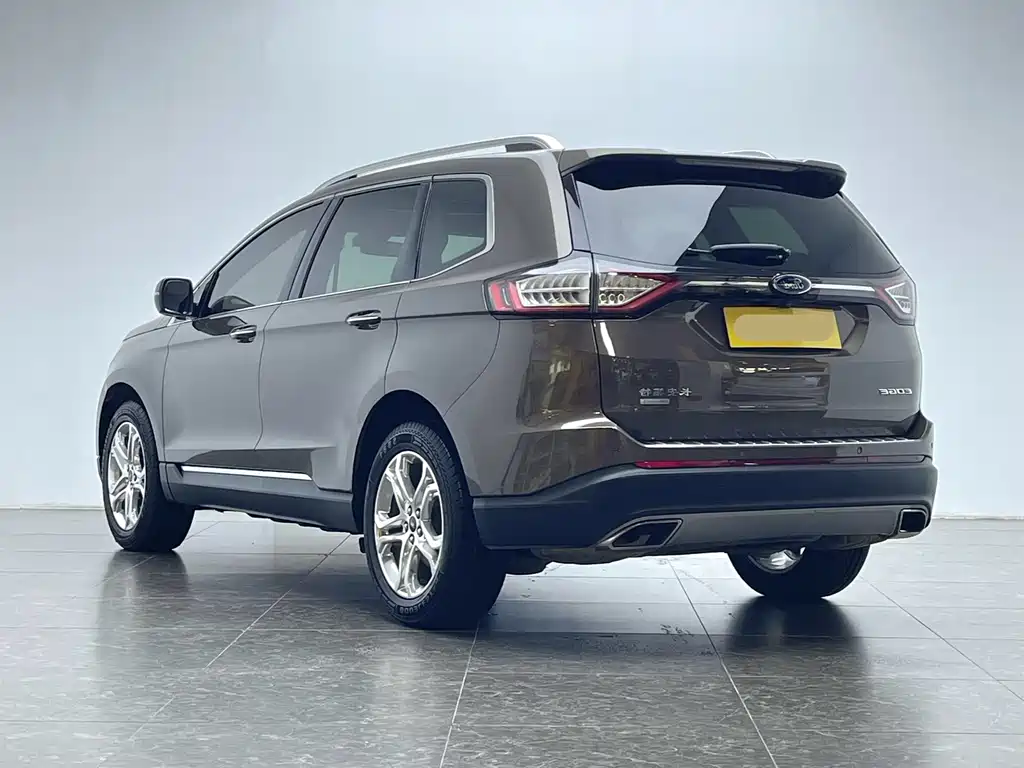 Ford Edge 2017 — фото 21
