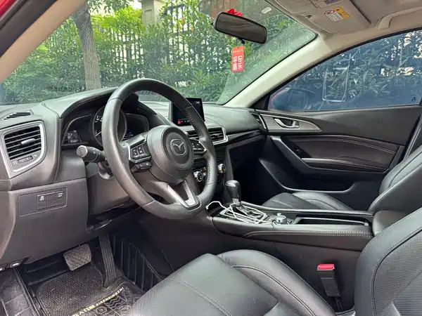 Mazda 3 Axela 2019