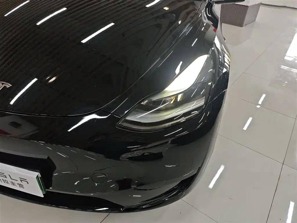 Tesla Model Y 2023 — фото 24