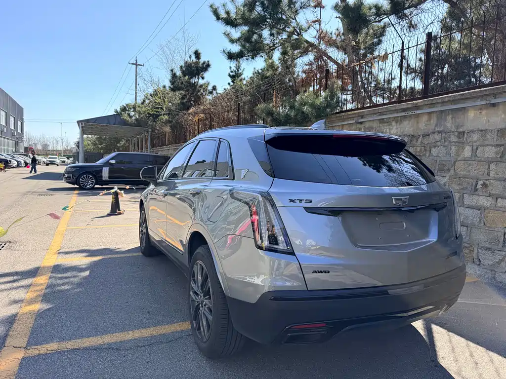 Cadillac XT5 2023 — фото 7