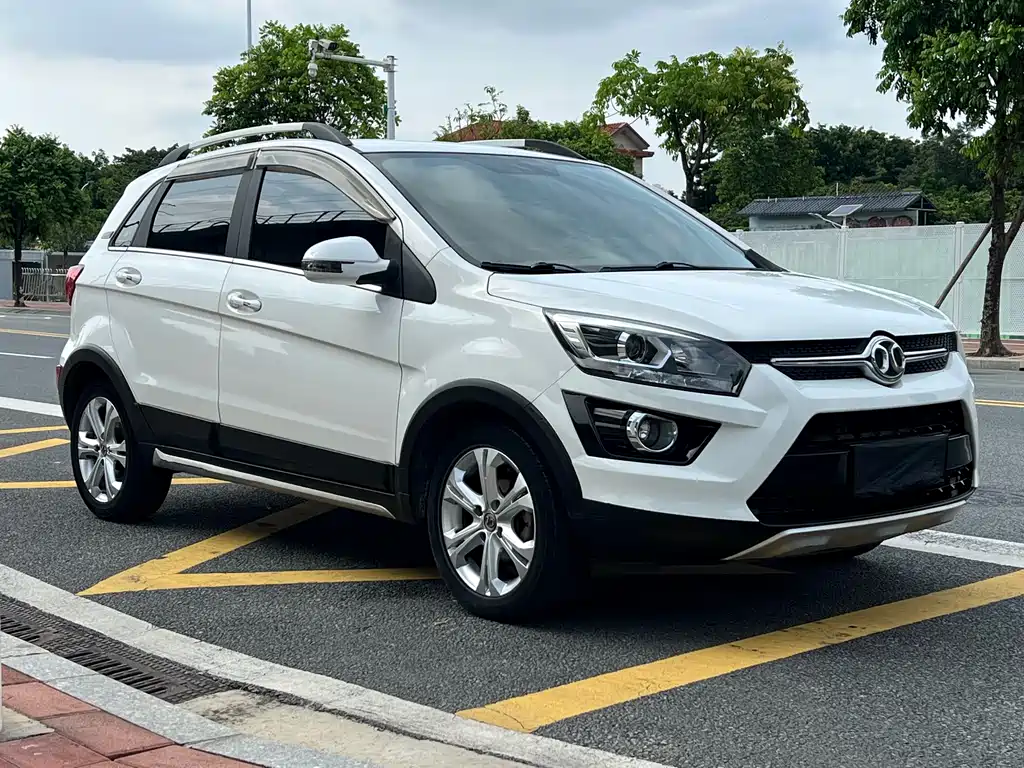 BAIC Senova X25 2016 — фото 3