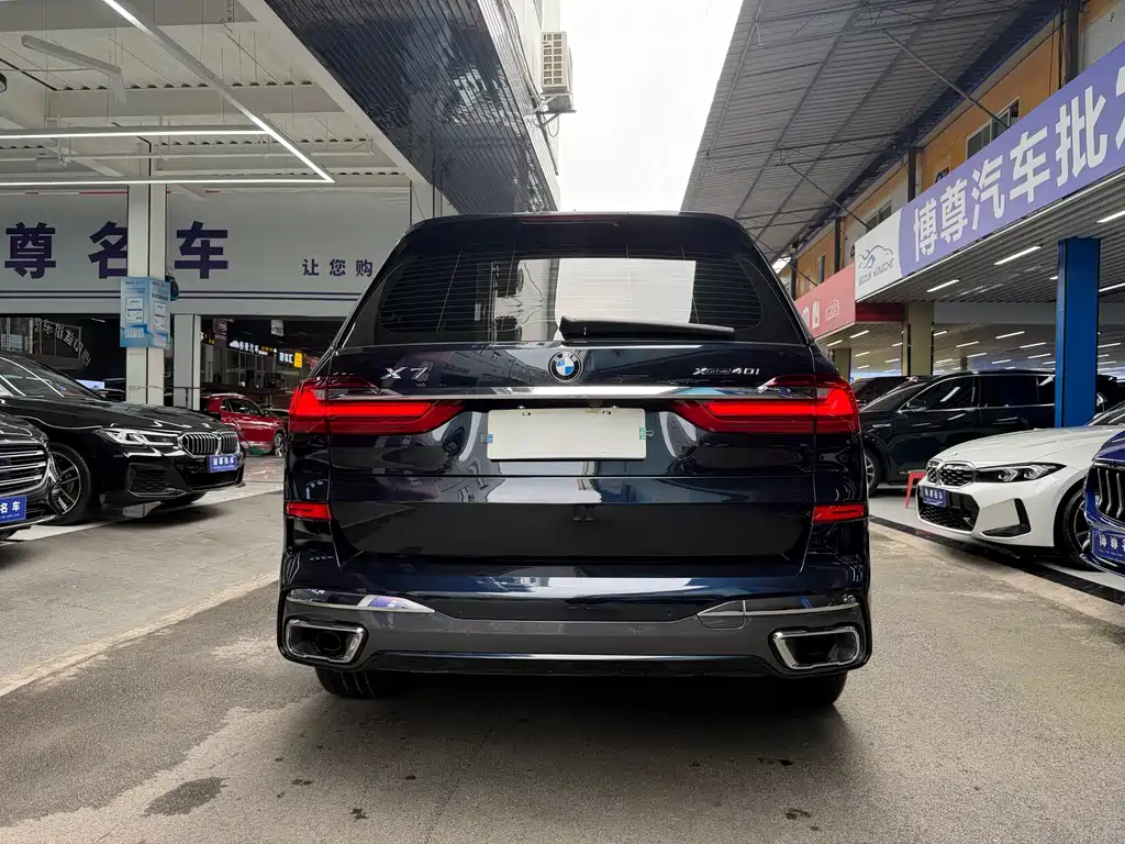 BMW X7 2021 — фото 25