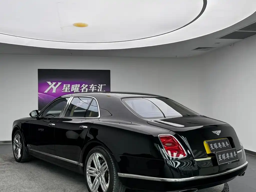 Bentley Mulsanne 2015 — фото 9