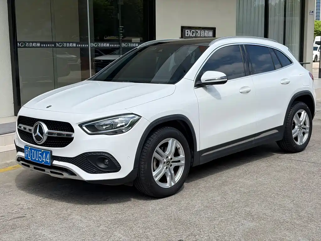 Mercedes-Benz GLA 2022 — фото 1