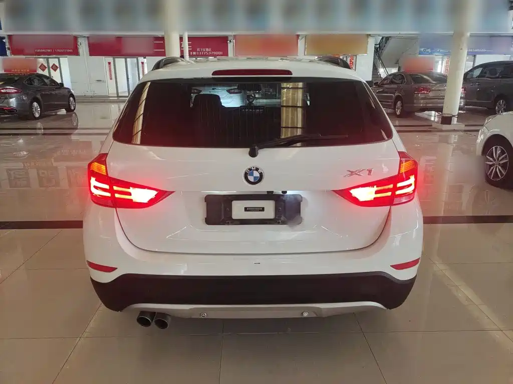 BMW X1 2015 — фото 5
