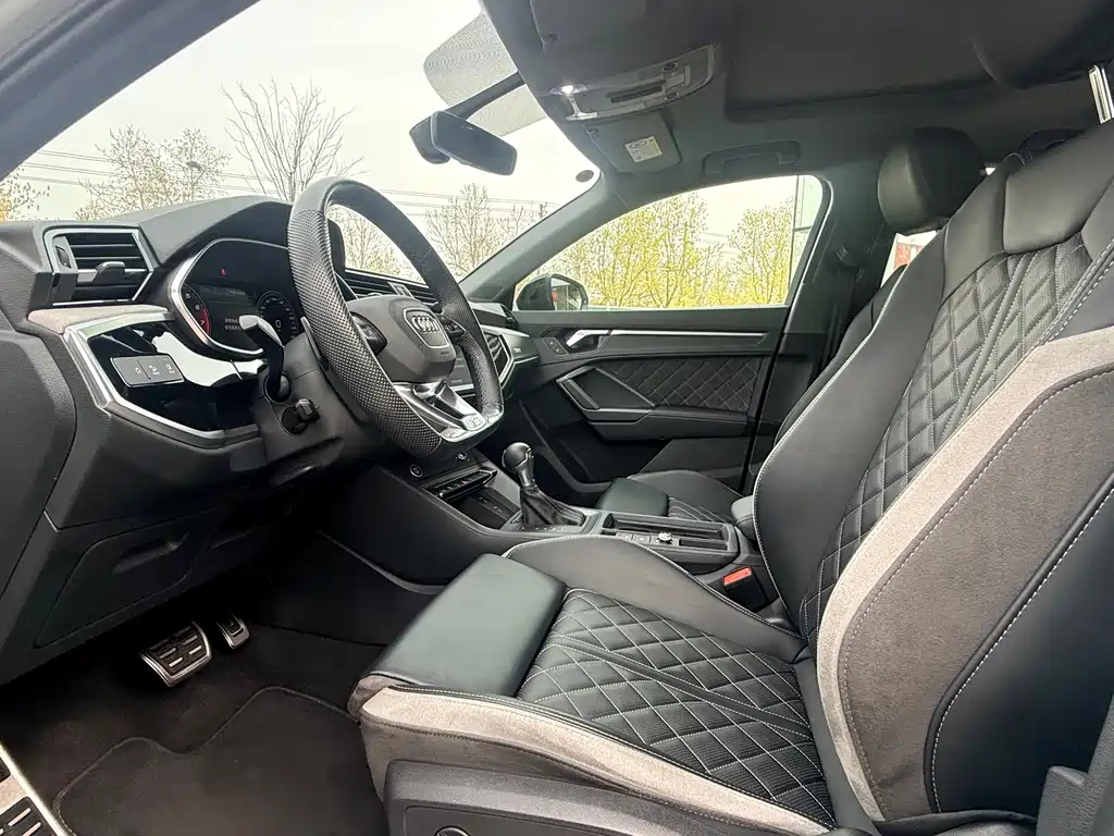 Audi Q3 Sportback 2024 — фото 4