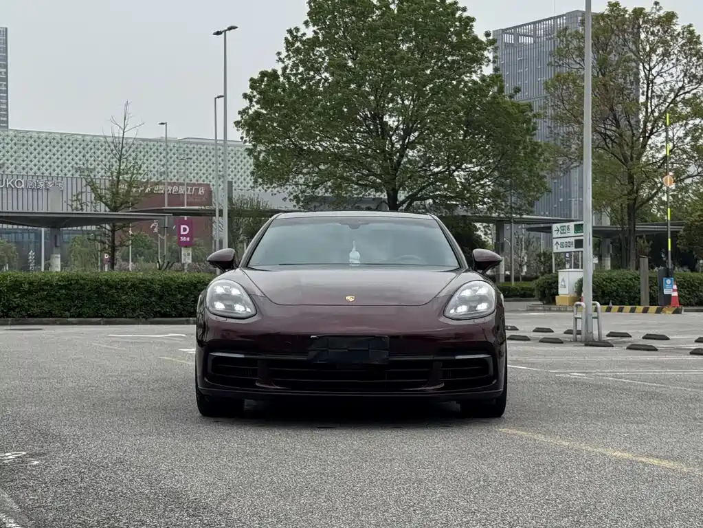 Porsche Panamera 2018 — фото 2