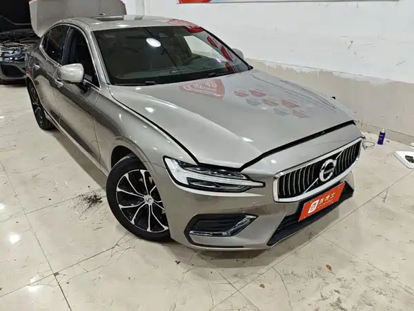 Volvo S60 2020