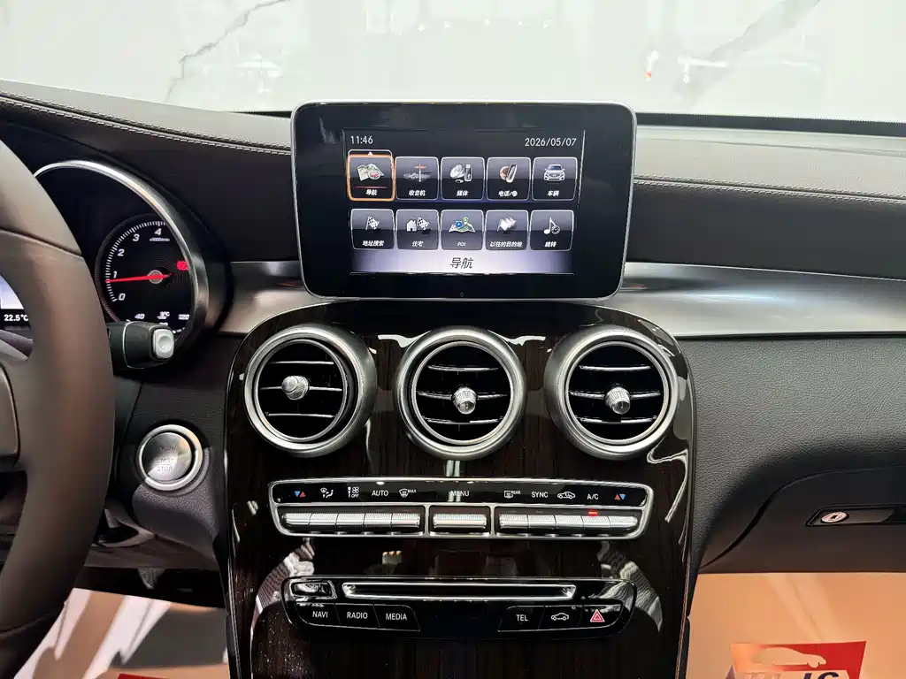Mercedes-Benz GLC 2019 — фото 16