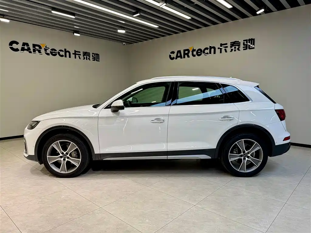 Audi Q5L 2022 — фото 8