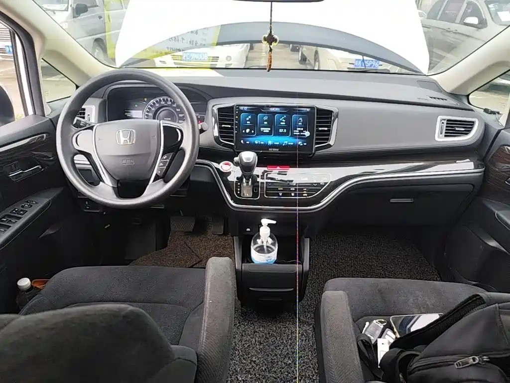 Honda Odyssey 2021 — фото 10