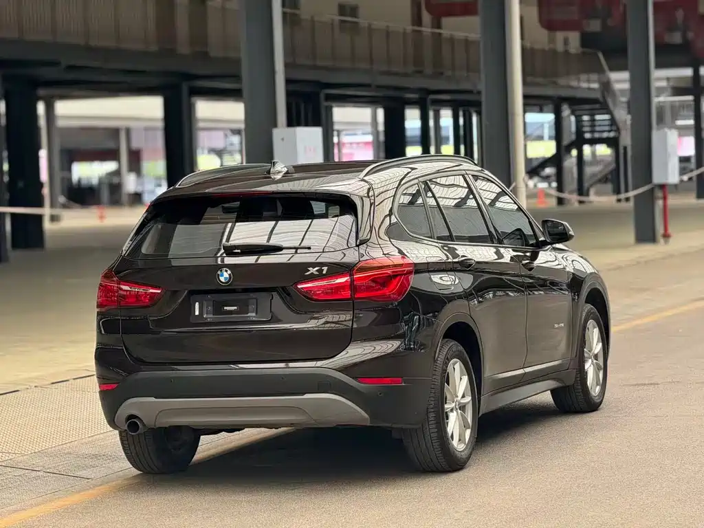 BMW X1 2017 — фото 11