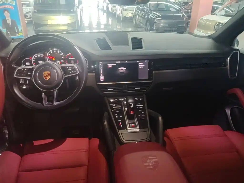 Porsche Cayenne 2019 — фото 10