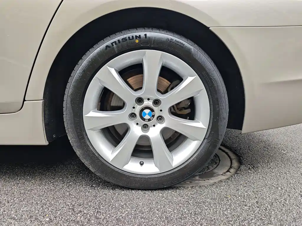 BMW 5 Series 2013 — фото 20