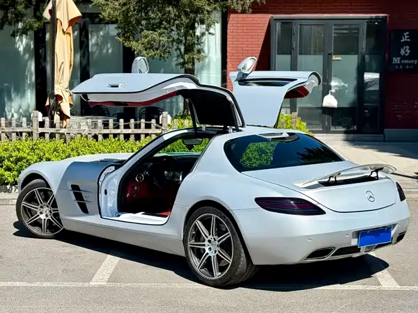Mercedes-Benz Sls-Class AMG 2011