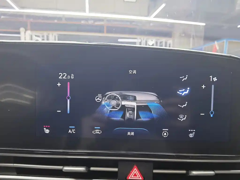Hyundai Elantra 2021 — фото 12