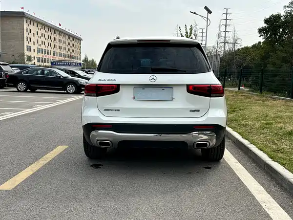Mercedes-Benz GLB 2021