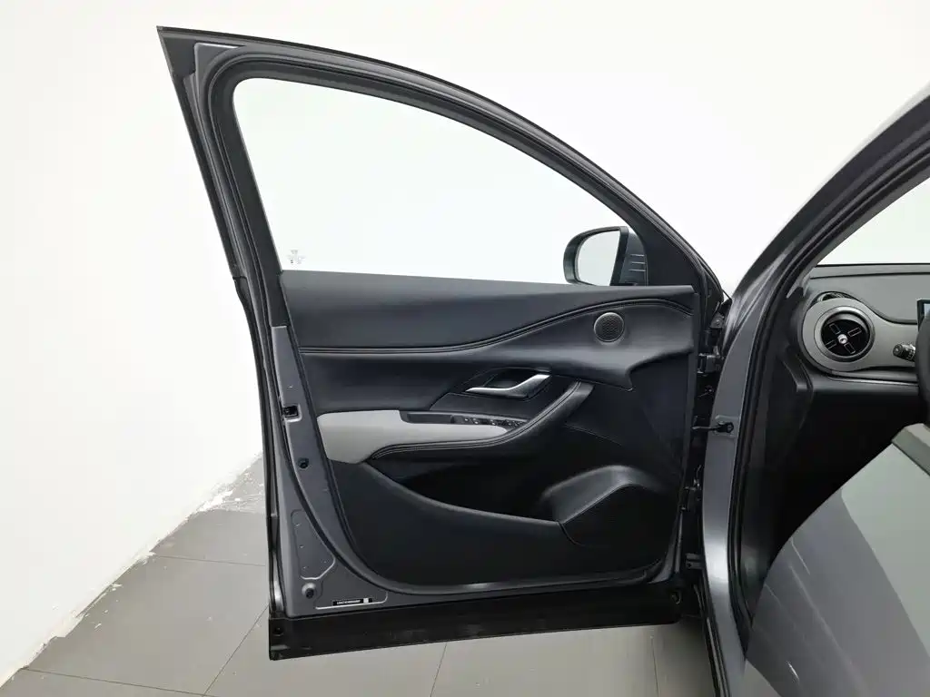BYD Sealion 05 DM-i 2025 — фото 8