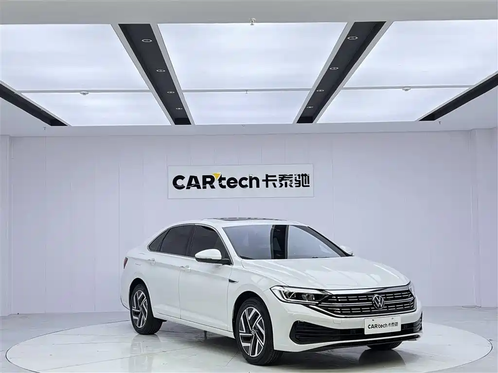 Volkswagen Sagitar 2023