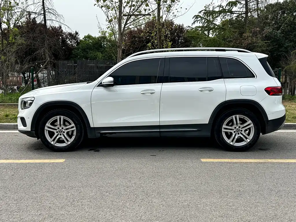 Mercedes-Benz GLB 2022 — фото 3