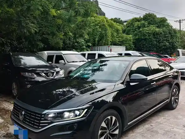 Volkswagen Passat 2023