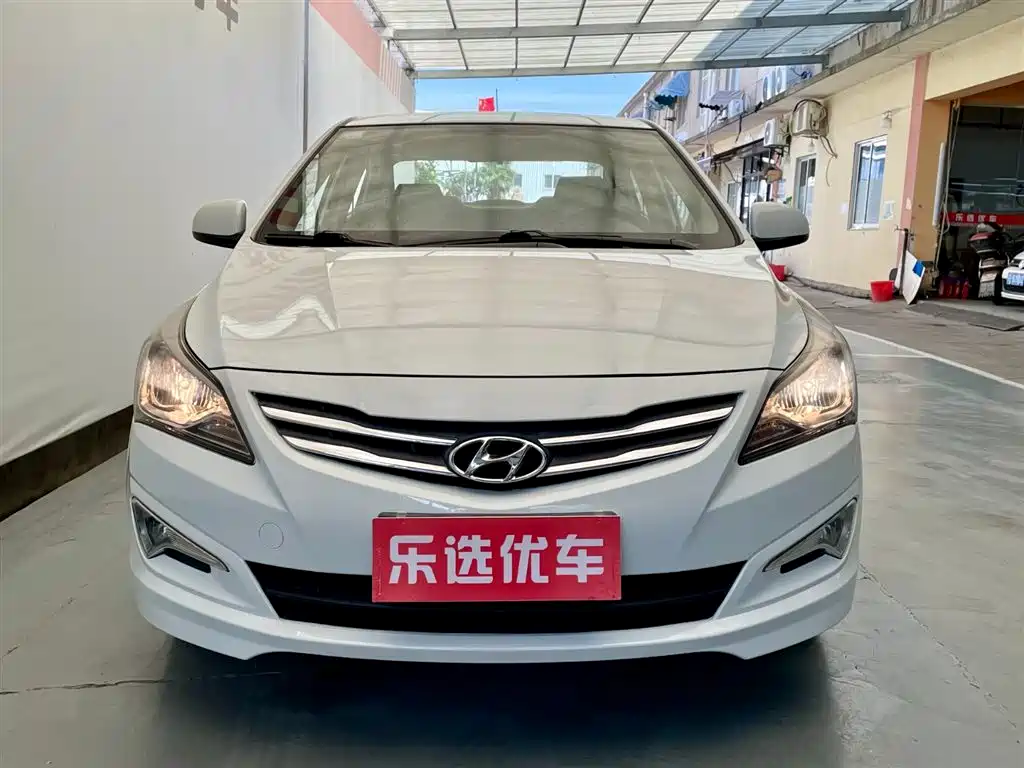 Hyundai Verna 2014 — фото 2